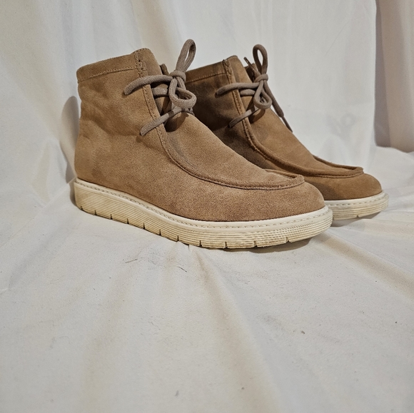 Aquatalia Kayden Bootie Suede Cappuccino Size 7.5,  Great Condition - Picture 7 of 7